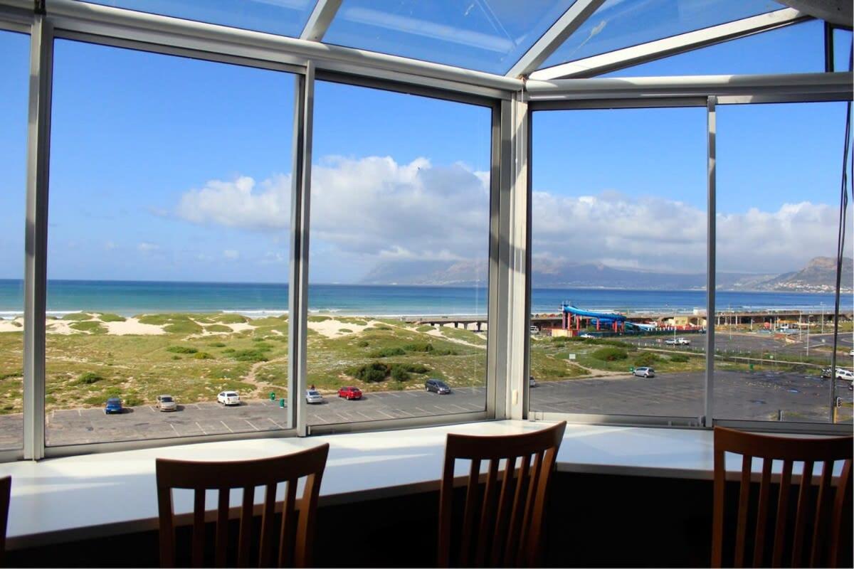 Sunrise Penthouse Apartment Muizenberg Bagian luar foto